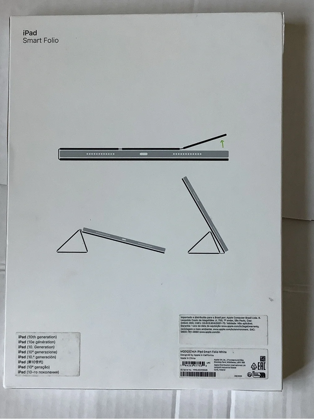 Apple Smart Folio for iPad (10th generation) in White.